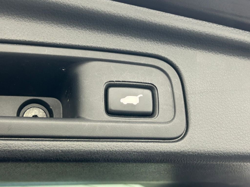 Used 2022 Honda Pilot Black Edition image 40