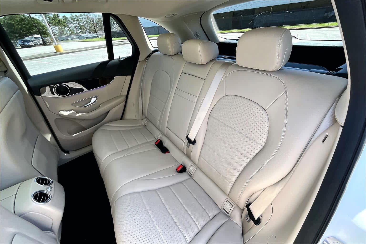 Used 2021 Mercedes-Benz GLC 300 image 21
