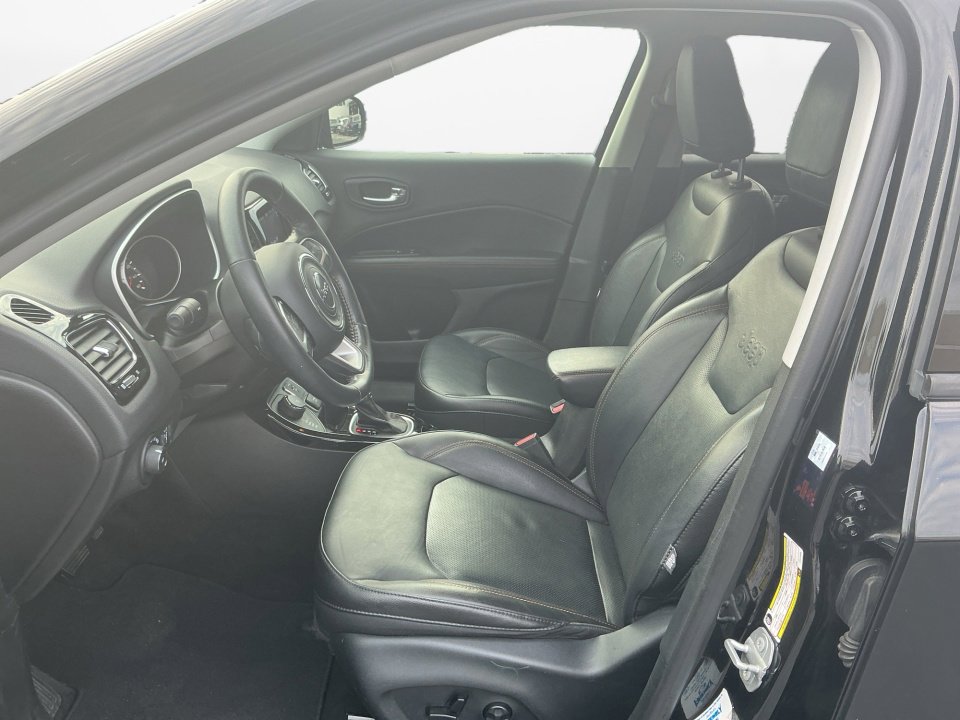 Used 2018 Jeep Compass Limited w/ Navigation Group image 11