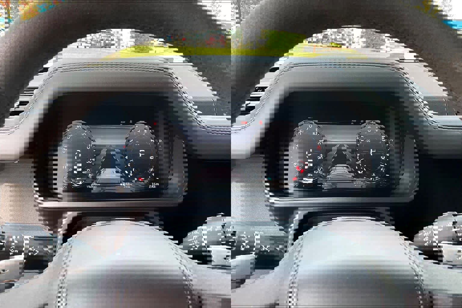 Used 2023 Land Rover Defender 90 V8 image 24