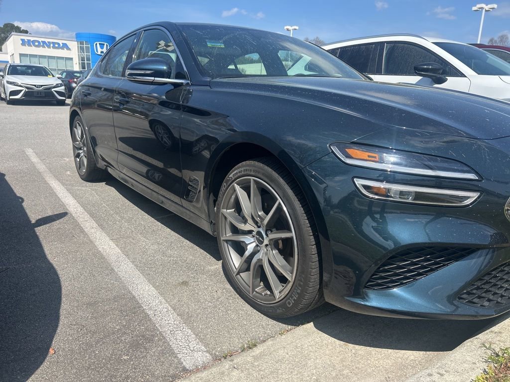 Used 2025 Genesis G70 2.5T image 7