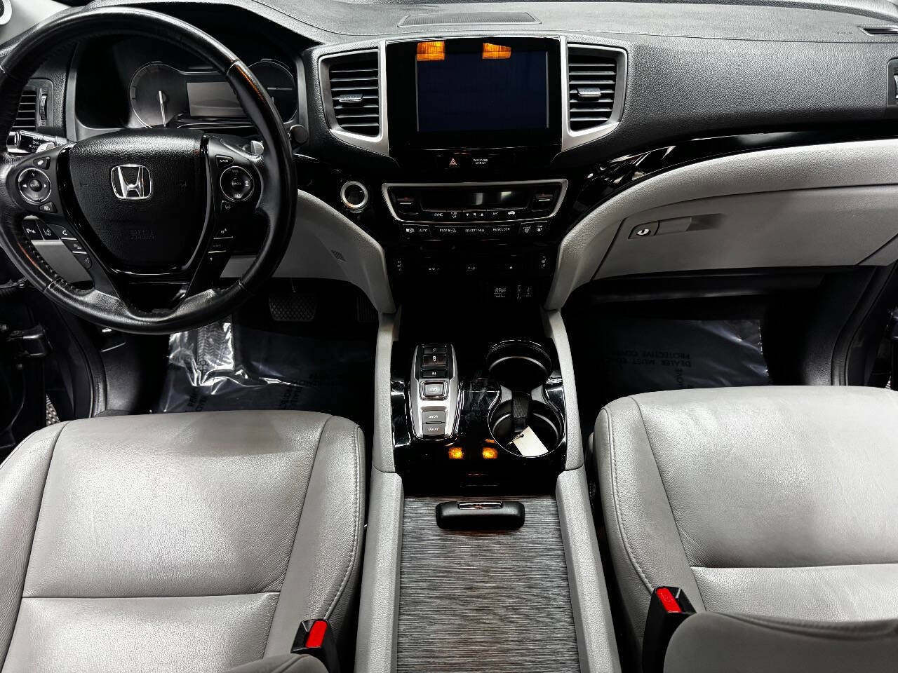 Used 2017 Honda Pilot Touring image 36