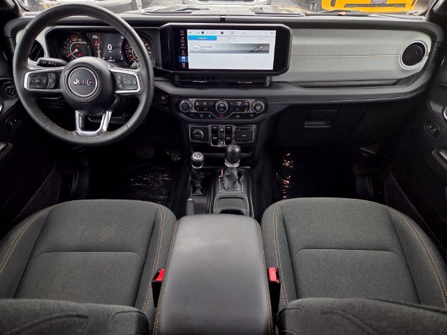 Used 2024 Jeep Wrangler Unlimited Sahara AWD/4WD image 29