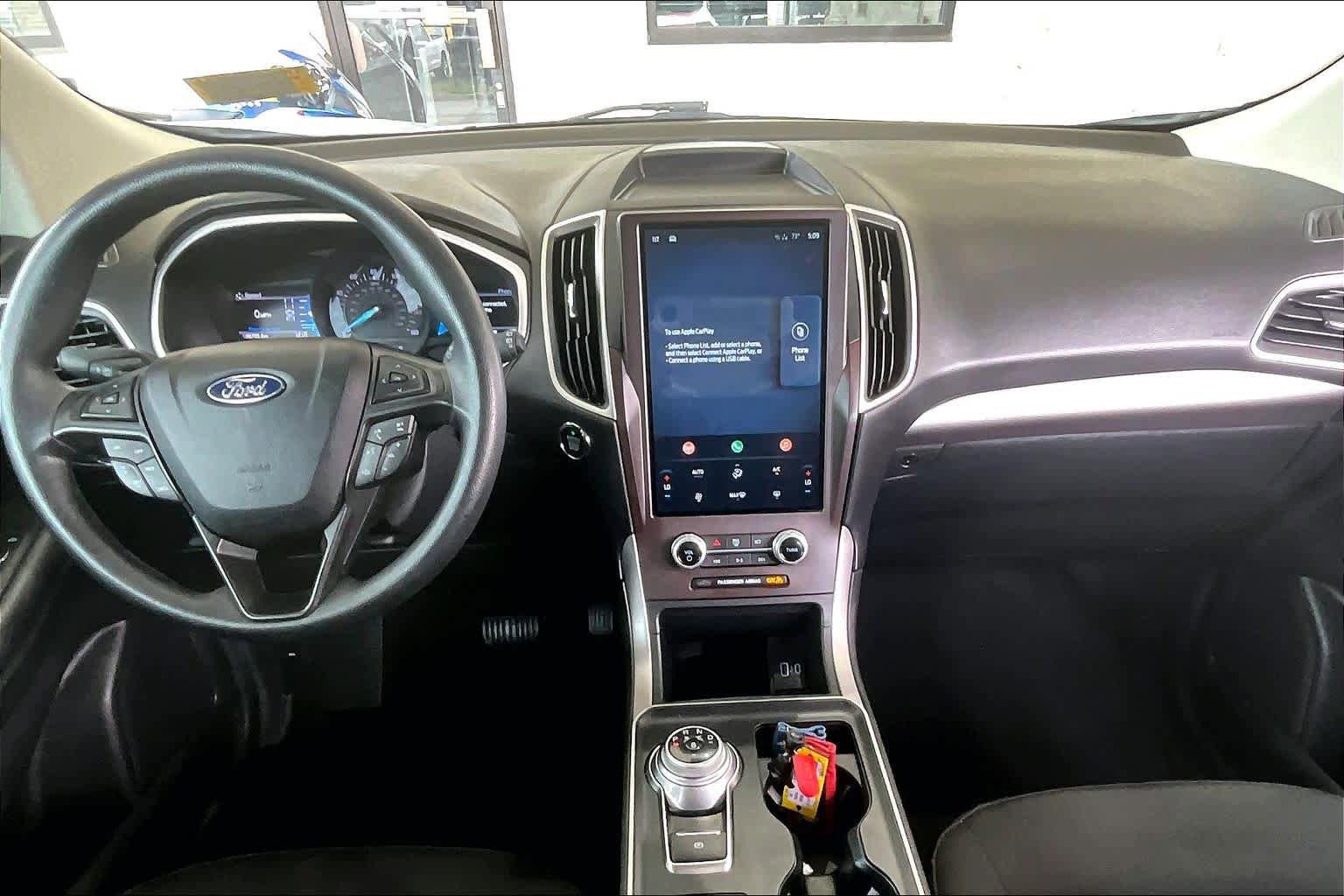 Used 2021 Ford Edge SE FWD image 14