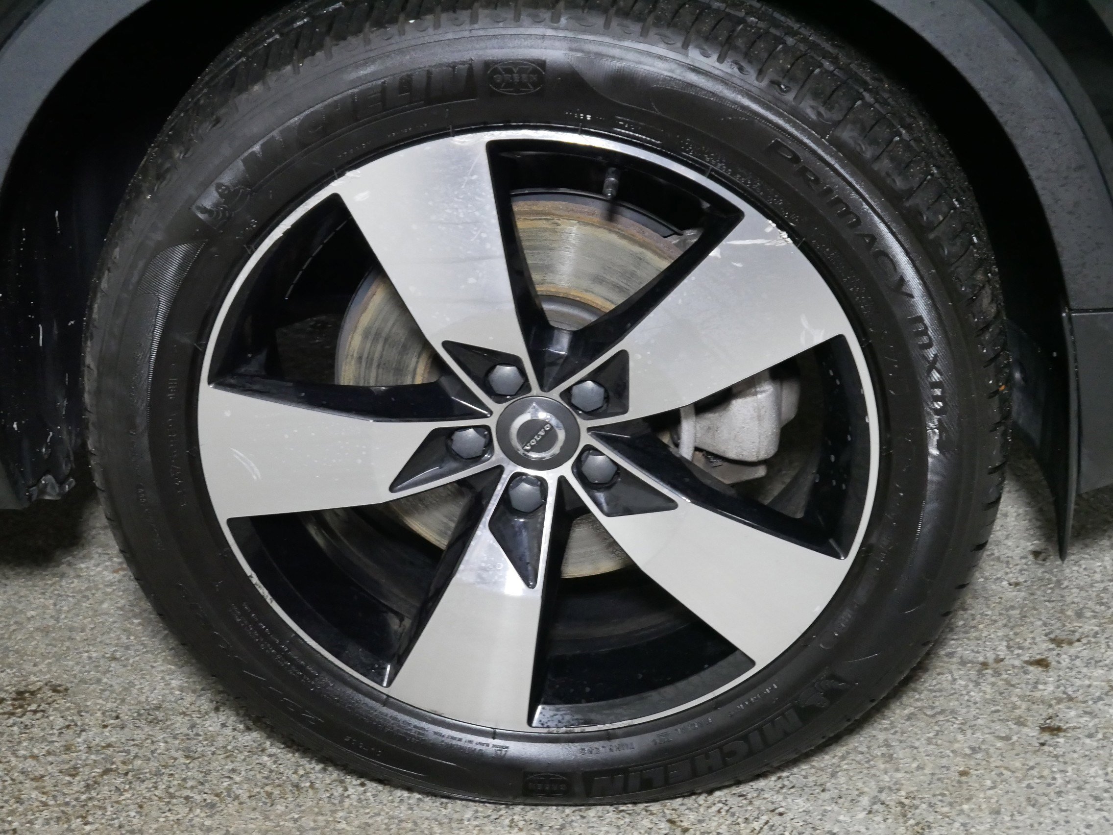 Used 2021 Volvo XC40 T5 Momentum image 15