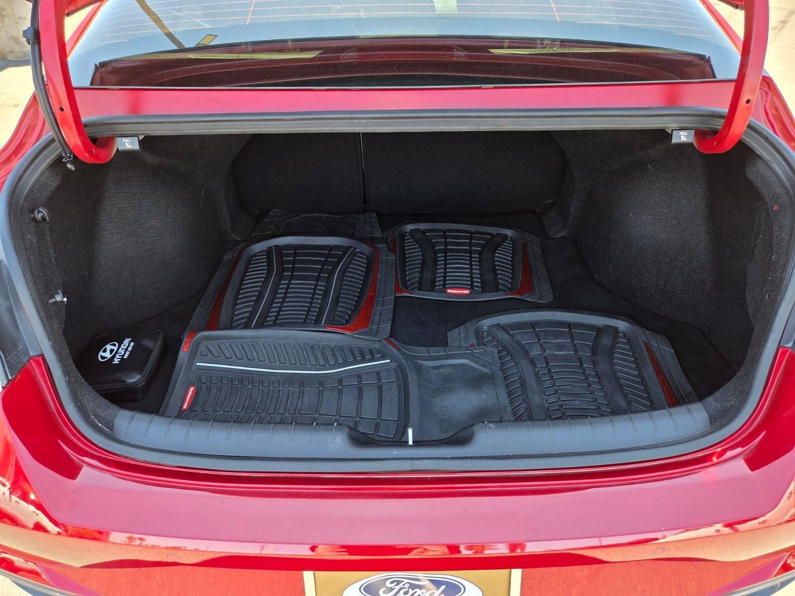 Used 2023 Hyundai Elantra Limited w/ Cargo Package FWD image 14