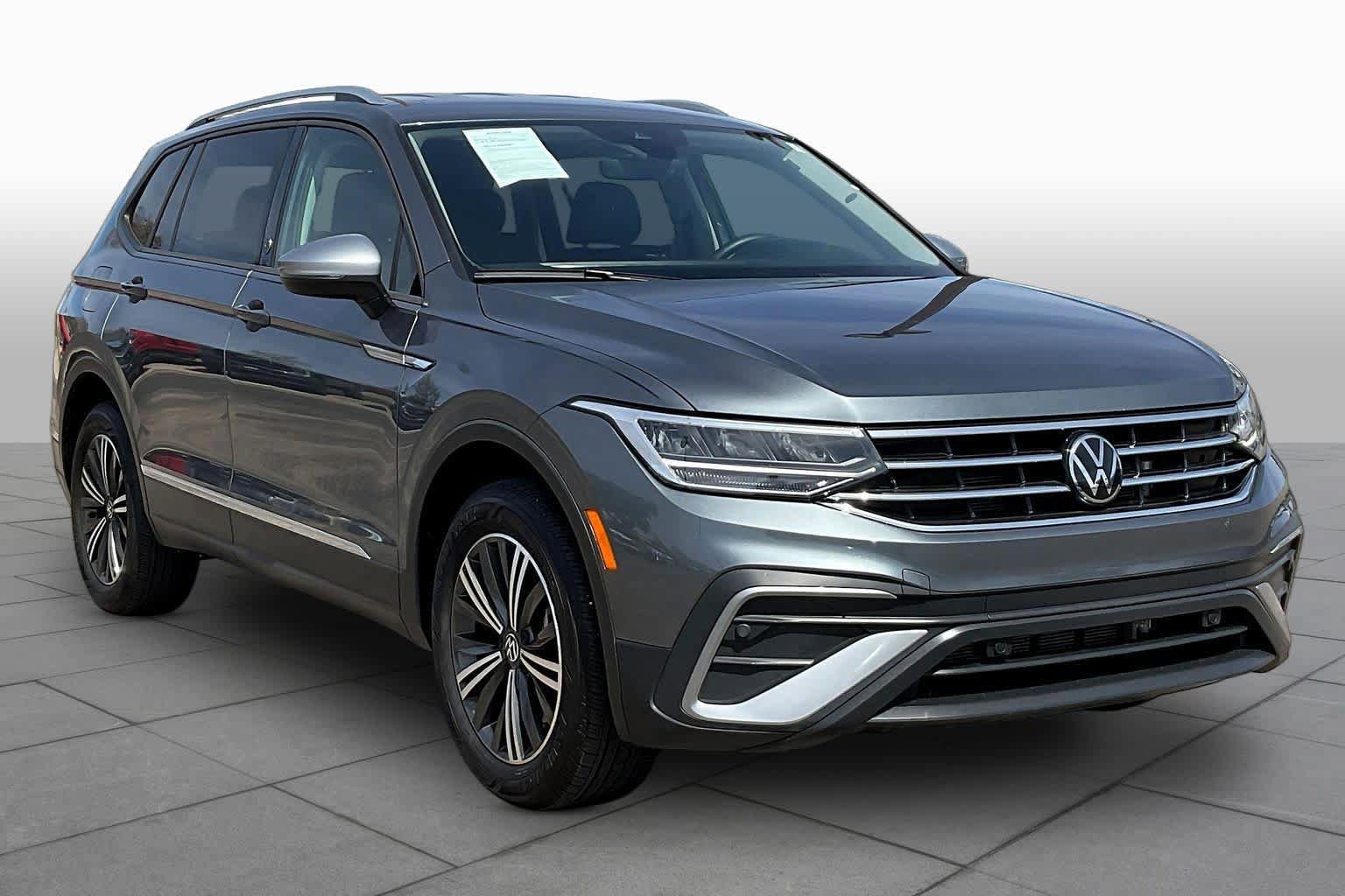 Used 2024 Volkswagen Tiguan Wolfsburg Edition FWD image 3