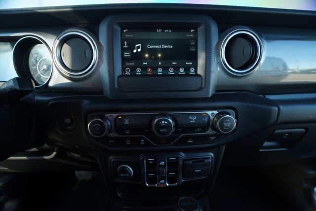 Used 2021 Jeep Gladiator Overland w/ LED Lighting Group image 28