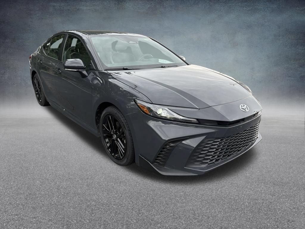 Used 2025 Toyota Camry SE FWD image 3
