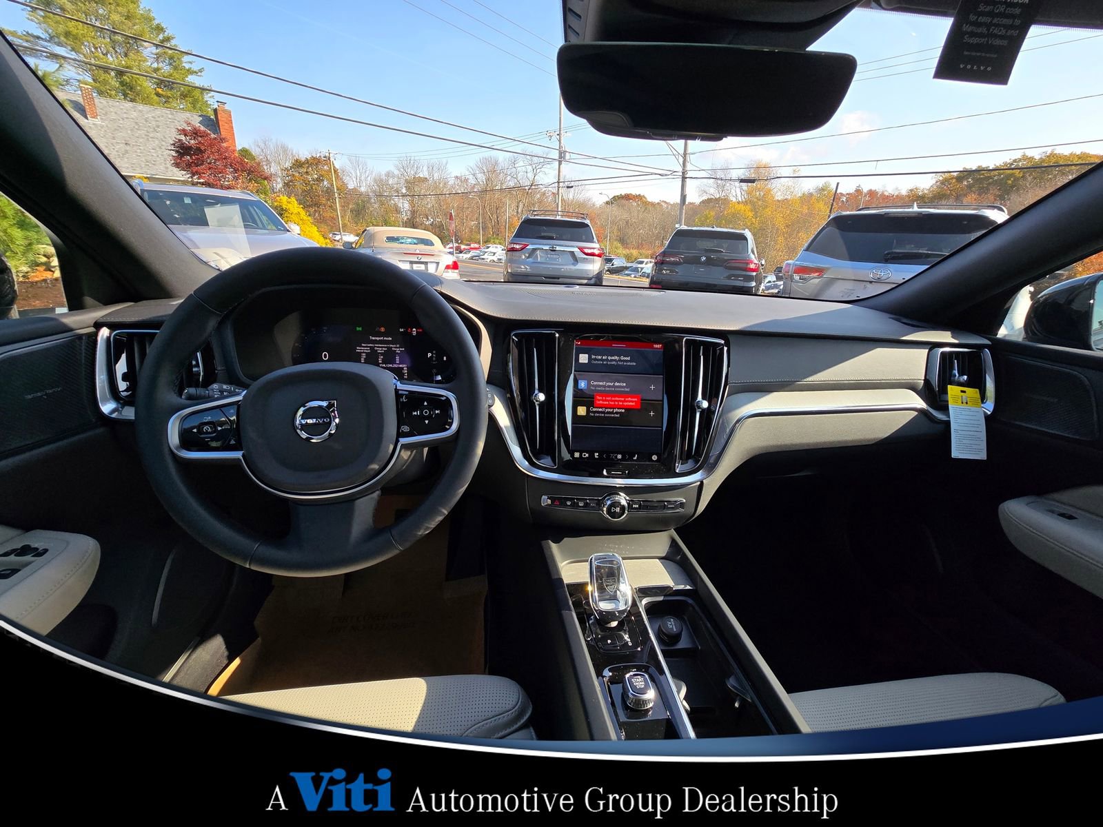 Used 2025 Volvo V60 B5 Cross Country Ultra w/ Protection Package Premier image 2