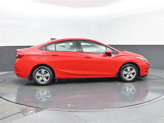 Used 2018 Chevrolet Cruze LS image 4