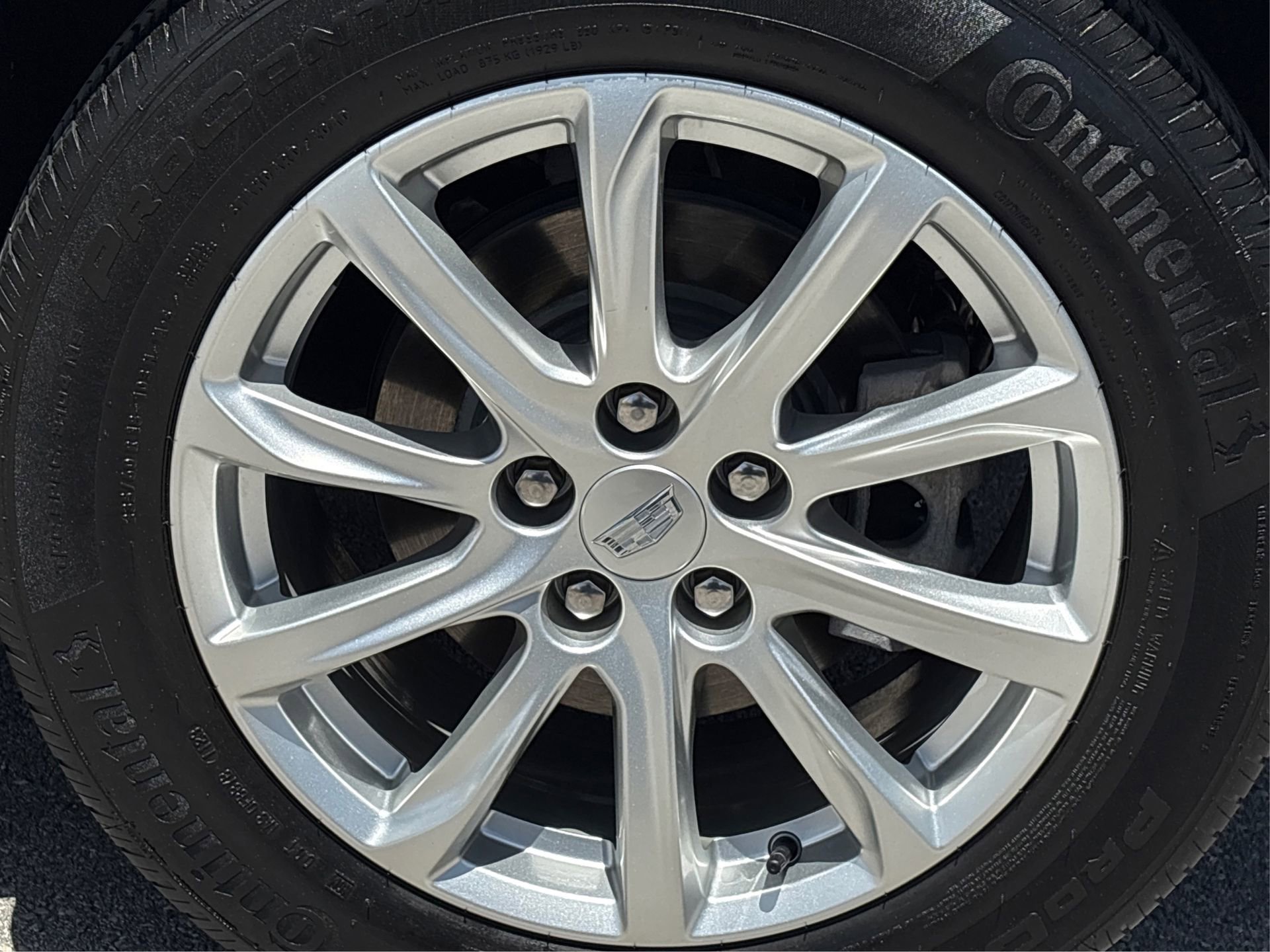 Used 2023 Cadillac XT4 Luxury w/ Driver Awareness Package FWD image 13