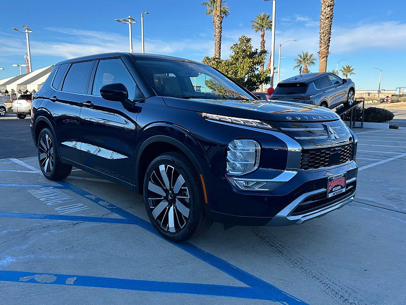 New 2026 Mitsubishi Outlander SE