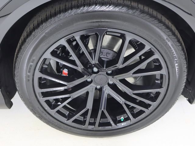 New 2026 Audi SQ8 Prestige AWD/4WD image 9