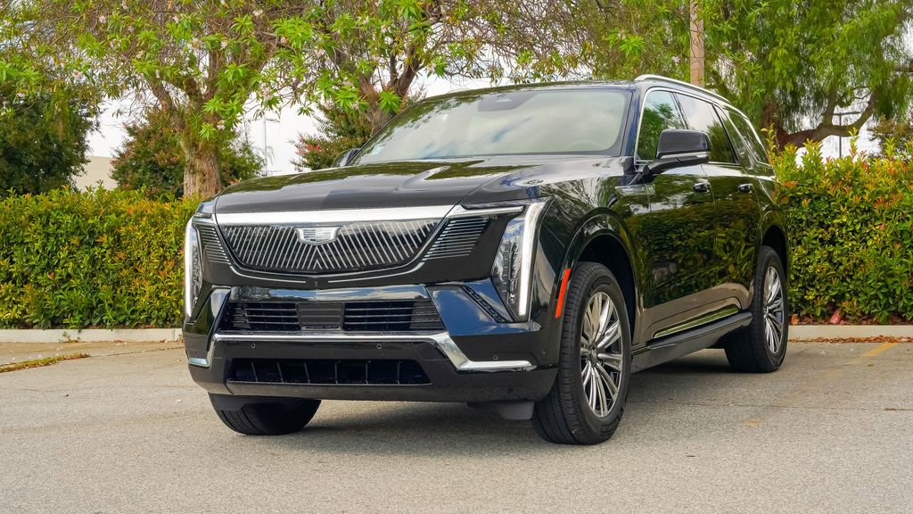 New 2026 Cadillac Escalade IQL Luxury image 2