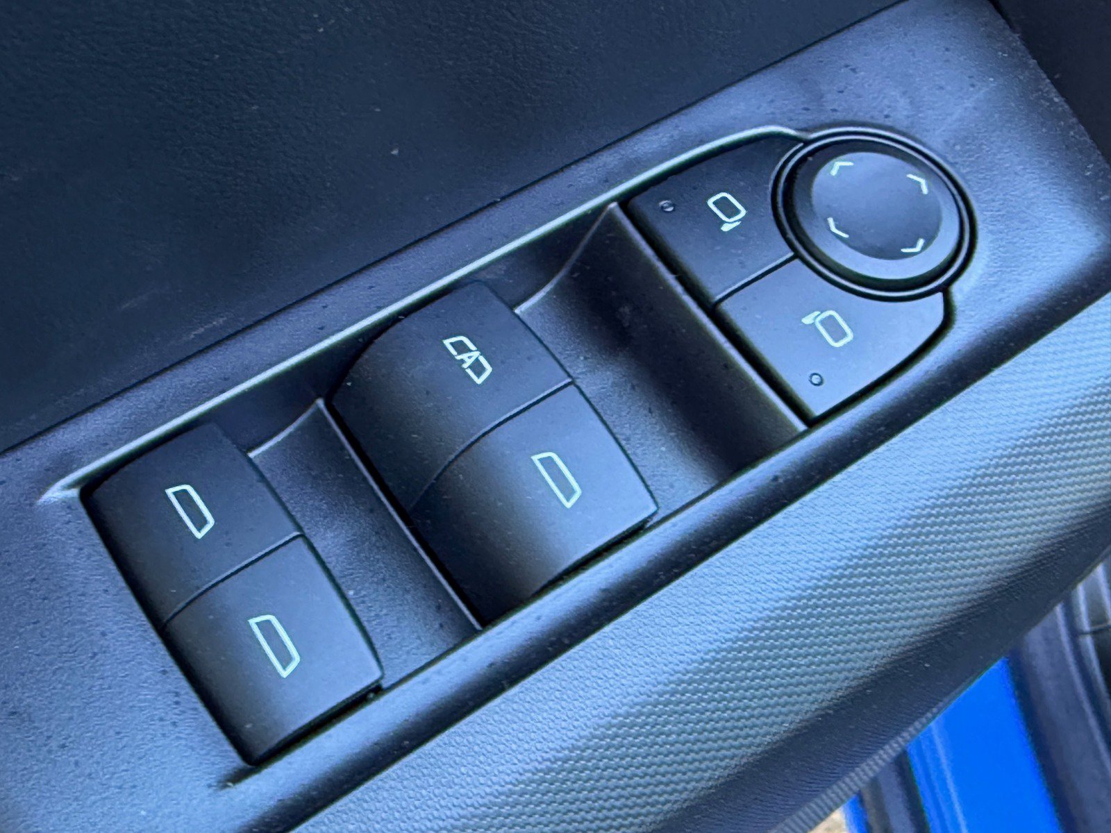 New 2026 GMC Canyon Elevation w/ Convenience Package image 9