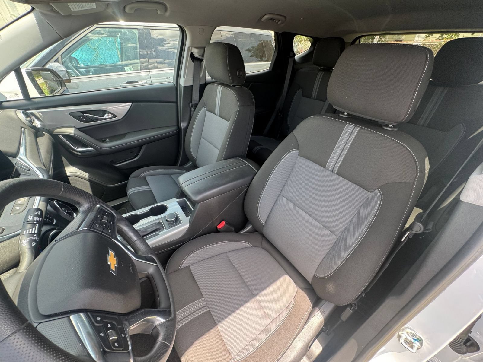 Used 2025 Chevrolet Blazer LT FWD image 30