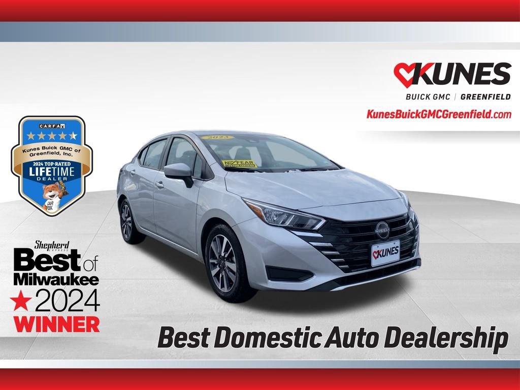 Used 2023 Nissan Versa SV image 1