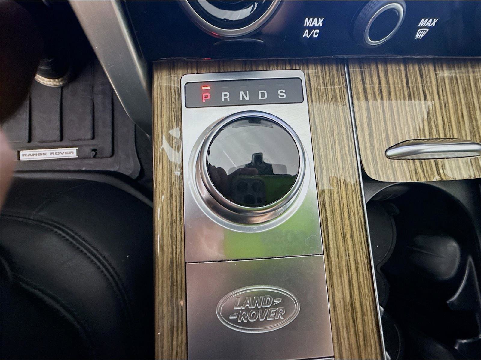 Used 2019 Land Rover Range Rover HSE image 9