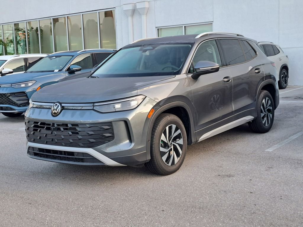 New 2026 Volkswagen Tiguan S FWD image 3