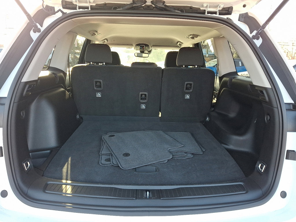 Certified 2023 Jeep Grand Cherokee Laredo image 18