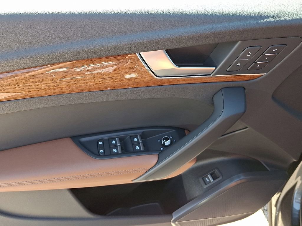 Used 2022 Audi Q5 2.0T Premium Plus w/ Premium Plus Package image 13