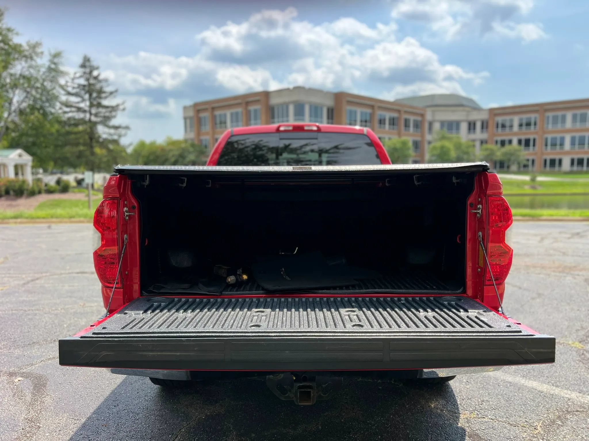 Used 2015 Toyota Tundra SR5 AWD/4WD image 38