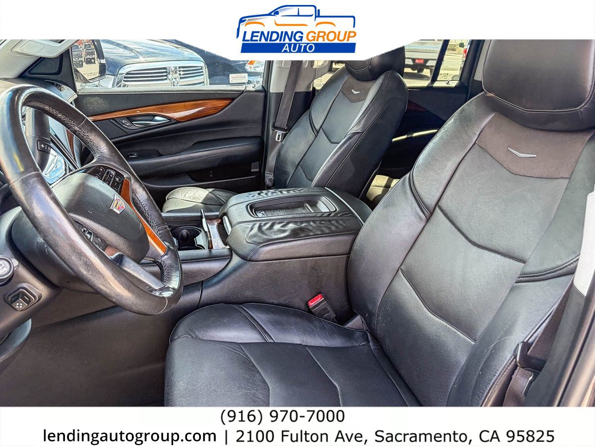 Used 2016 Cadillac Escalade ESV Luxury AWD/4WD image 16