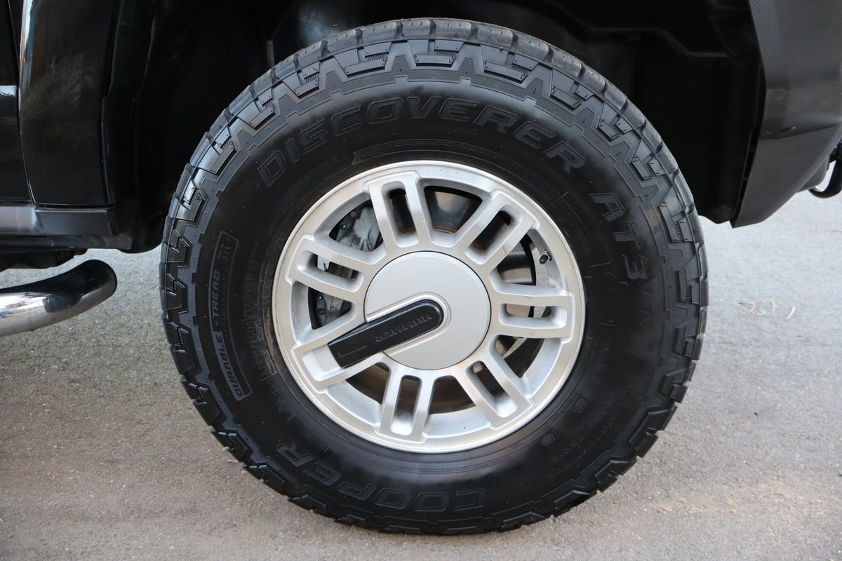 Used 2006 HUMMER H3 w/ Chrome Appearance Package image 42