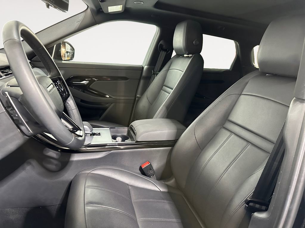 Used 2025 Land Rover Range Rover Evoque Dynamic SE image 9