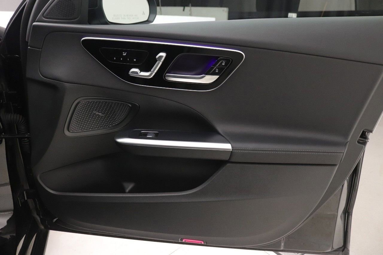 Used 2025 Mercedes-Benz C 300 4MATIC Sedan image 24