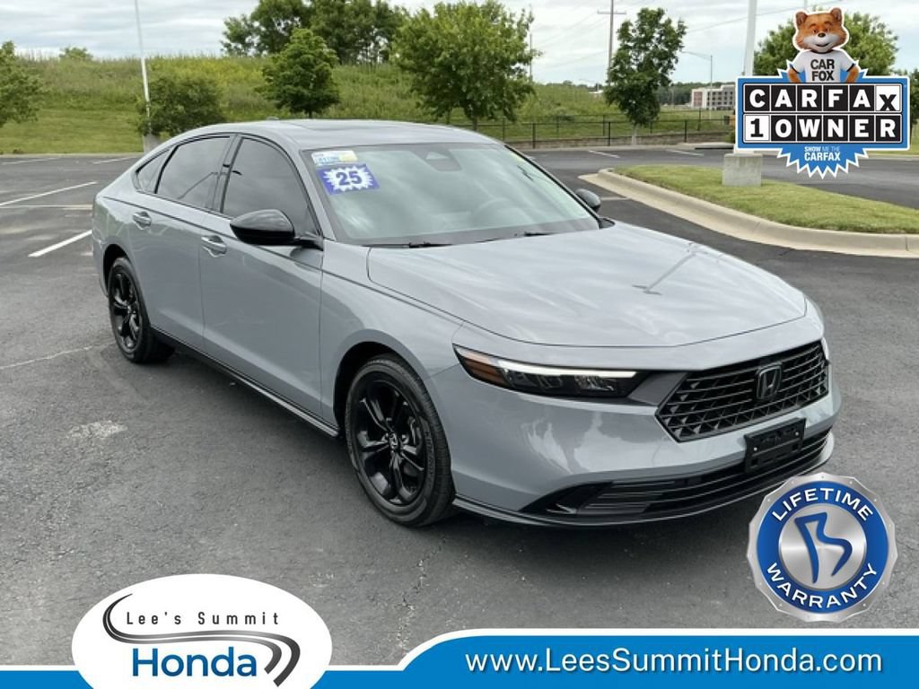 Used 2025 Honda Accord SE image 1