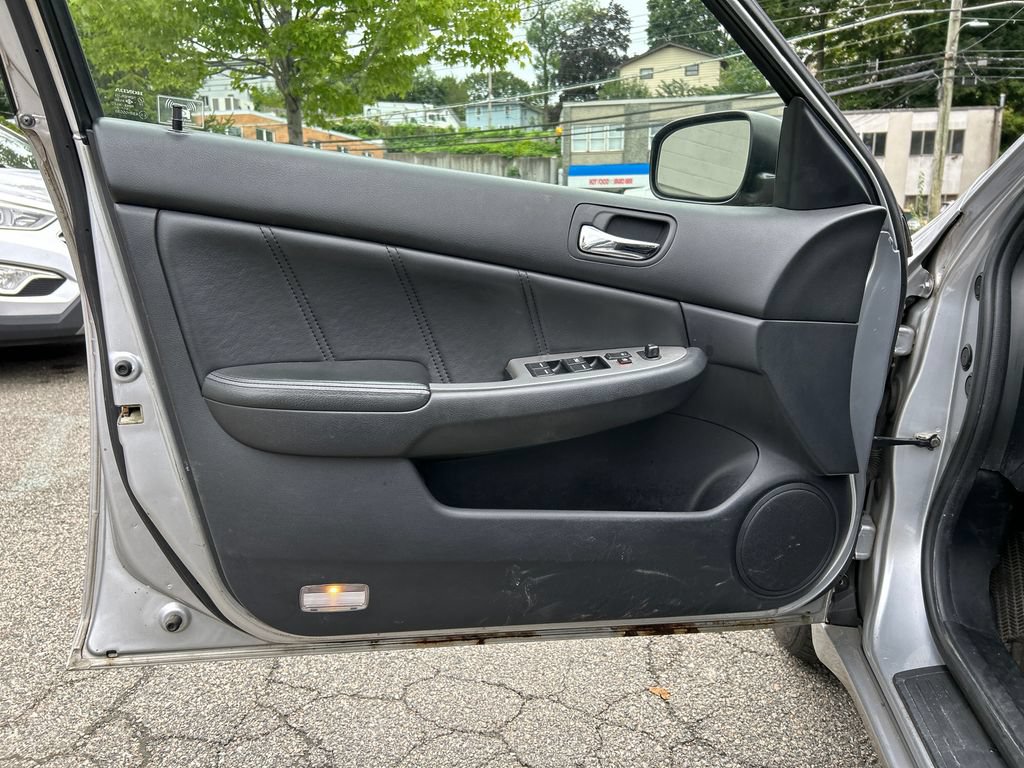 Used 2003 Honda Accord EX image 9