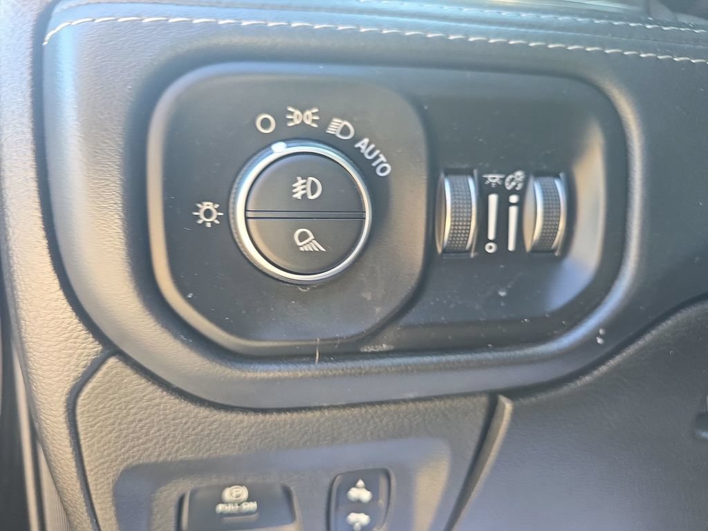 Used 2021 RAM 1500 Limited AWD/4WD image 32