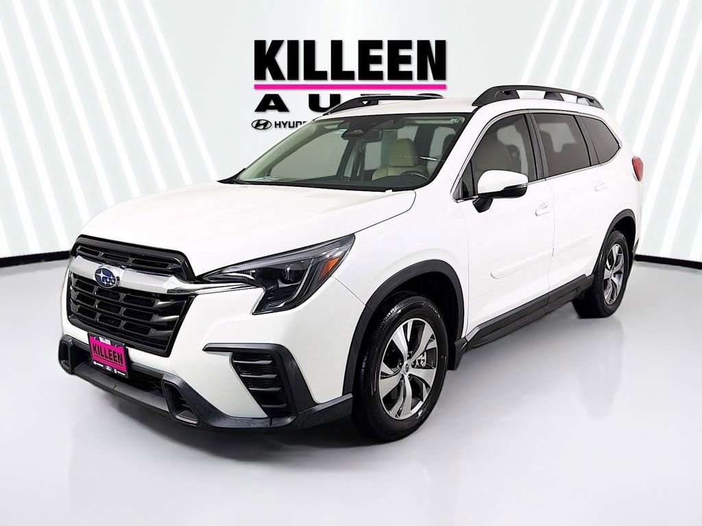 Used 2023 Subaru Ascent Premium w/ Convenience Package image 3