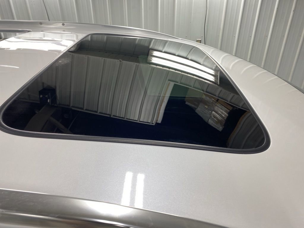 Used 2021 Buick Enclave Avenir w/ Avenir Technology Package image 16