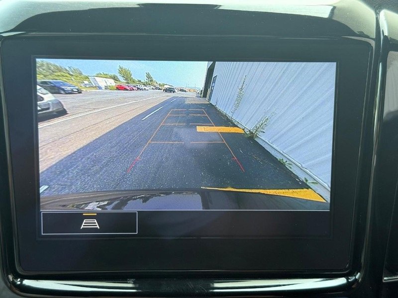 Used 2023 Chevrolet Traverse LT image 19