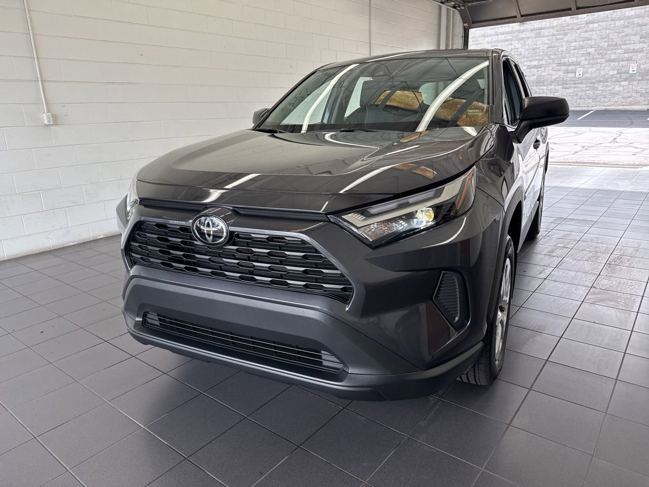 Certified 2025 Toyota RAV4 LE AWD/4WD image 3