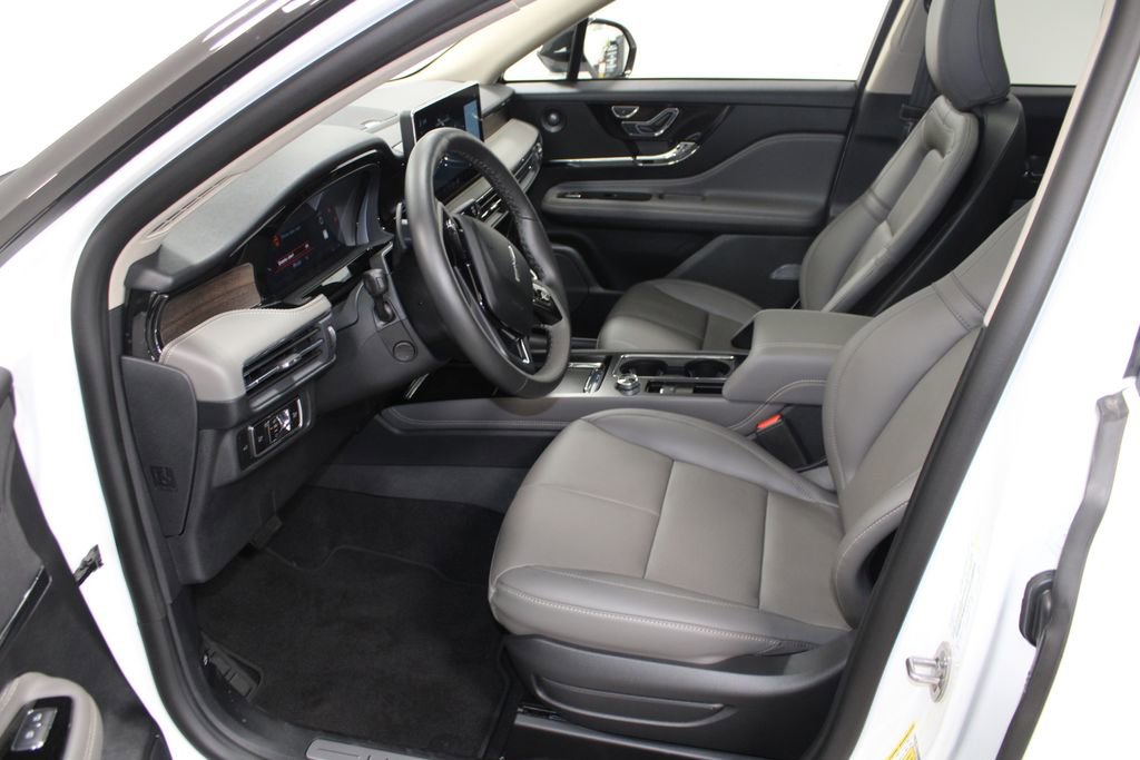 New 2026 Lincoln Corsair Reserve image 22