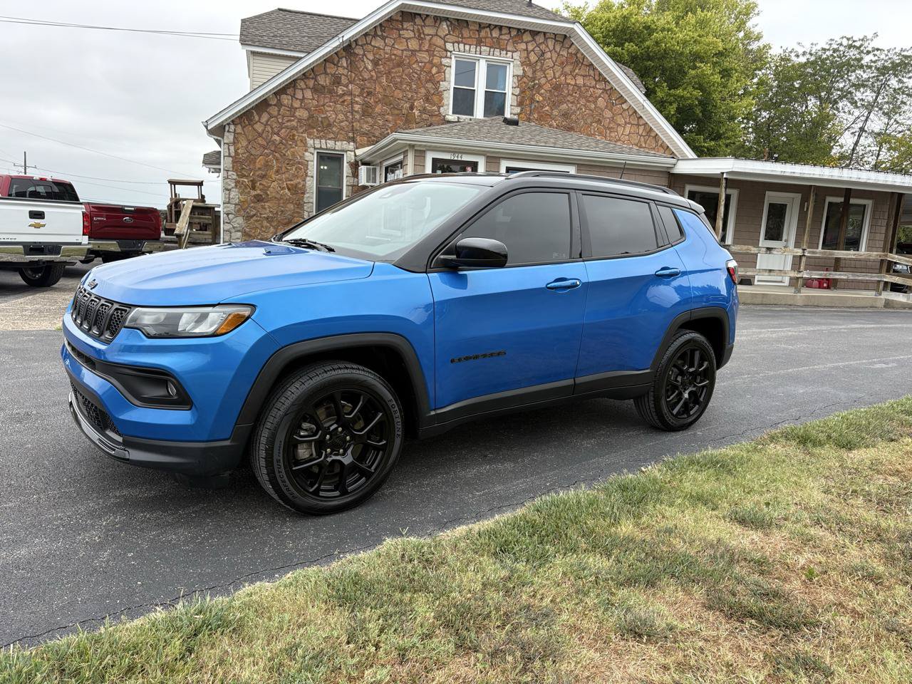Used 2023 Jeep Compass Latitude w/ Convenience Group