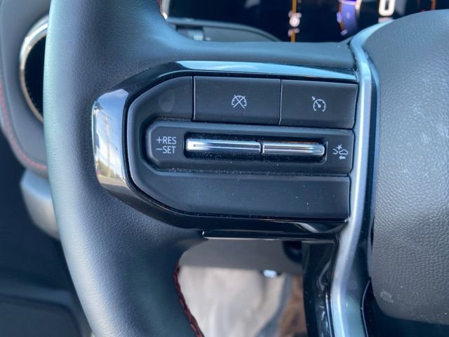 Used 2023 Chevrolet Colorado Z71 w/ Z71 Convenience Package 2 image 9