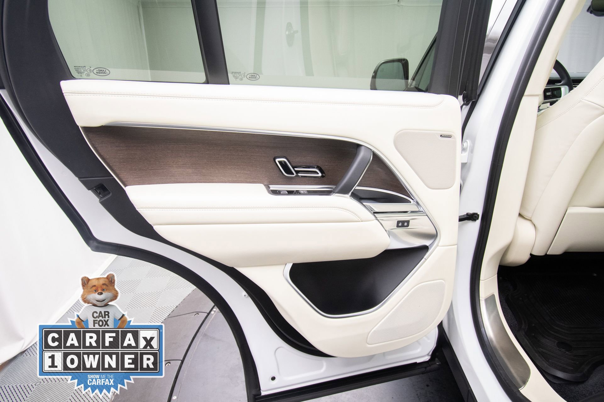 Used 2023 Land Rover Range Rover SE AWD/4WD image 25