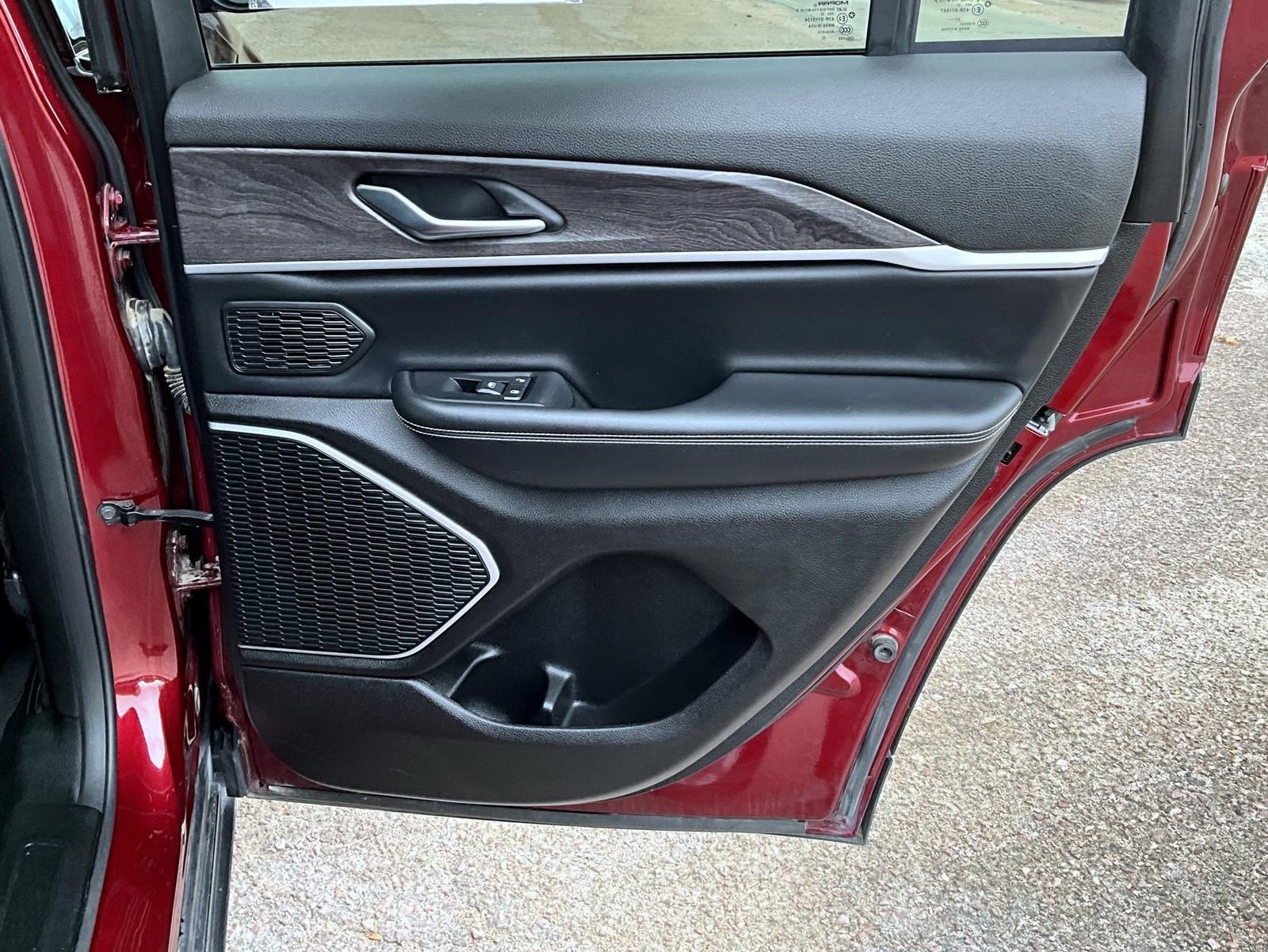 Certified 2022 Jeep Grand Cherokee Limited w/ MOPAR Finishing Package image 19