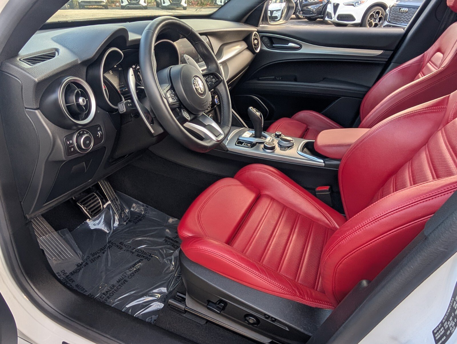 Used 2023 Alfa Romeo Stelvio Veloce AWD/4WD image 10