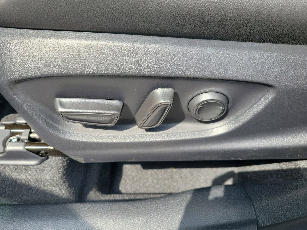 New 2026 Toyota Corolla Cross XLE image 18