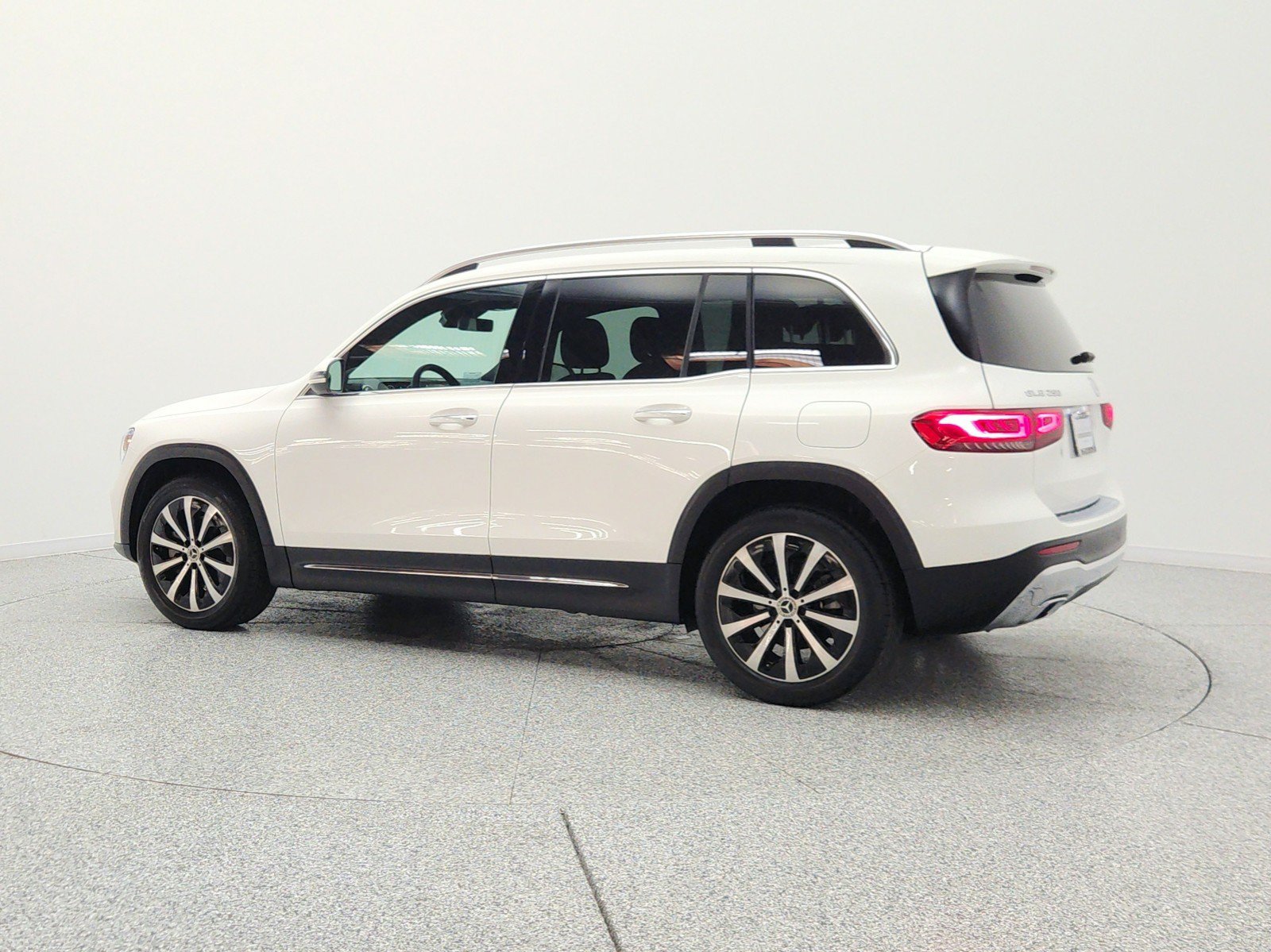 Used 2022 Mercedes-Benz GLB 250 image 8