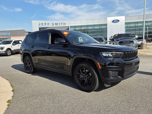 Used 2025 Jeep Grand Cherokee L Altitude AWD/4WD image 1