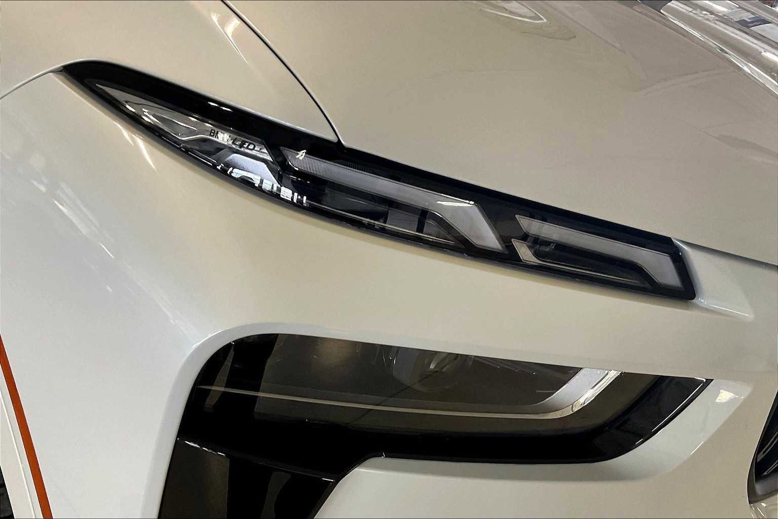 New 2026 BMW X7 M60i image 14