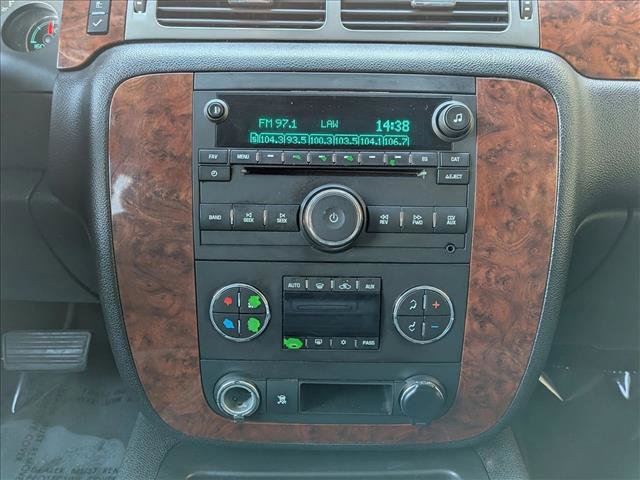 Used 2008 Chevrolet Suburban LT image 13