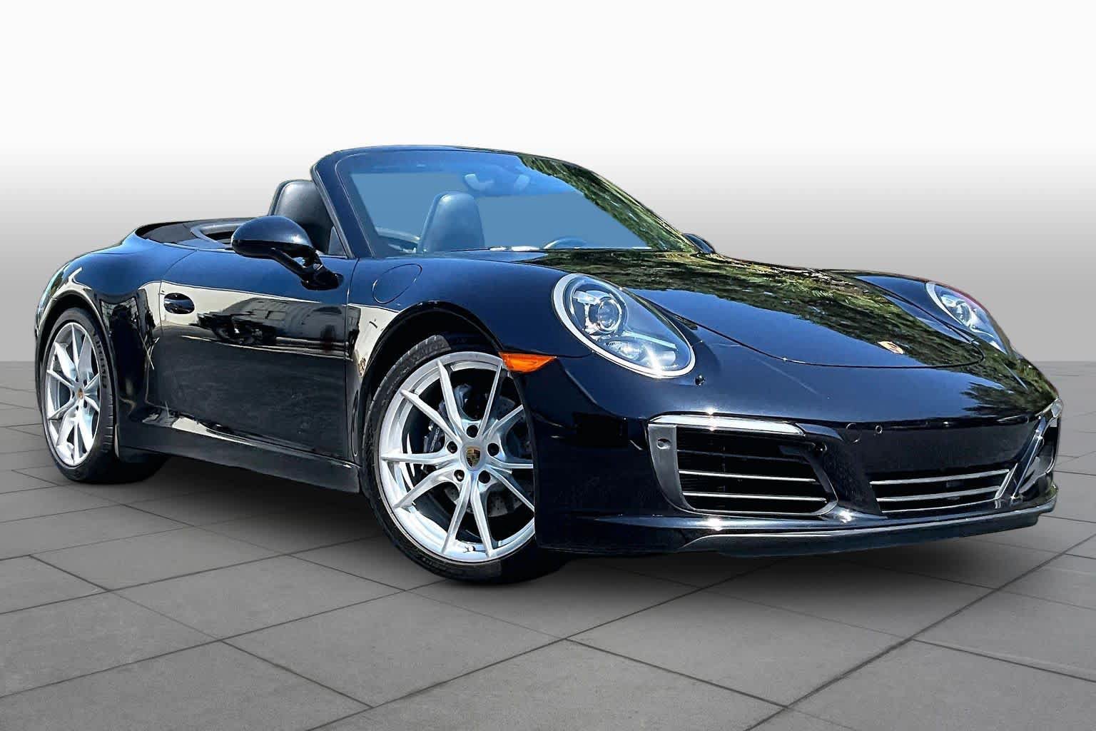 Used 2017 Porsche 911 Carrera RWD image 3